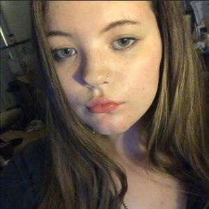 Meet your Posher, Courtney